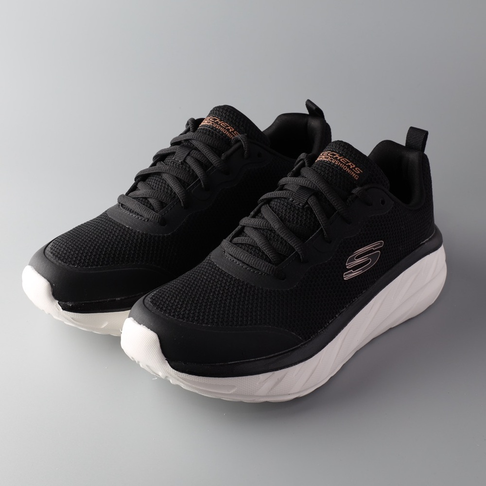 Skechers D’Lux Ultra Women’s Cushioned Sneakers,Color Black, Size 6.5-10